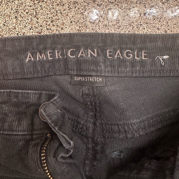 American Eagle Corduroy Jeans 4 - Picture 2 of 4